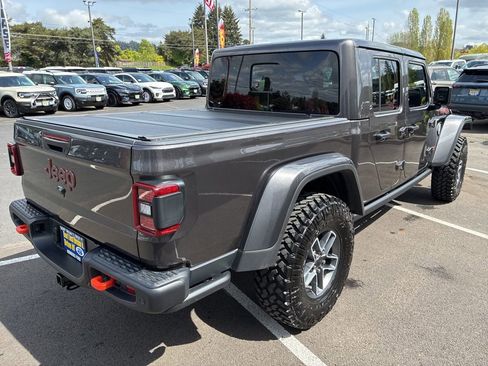 Used 2025 Jeep Gladiator Mojave image 8