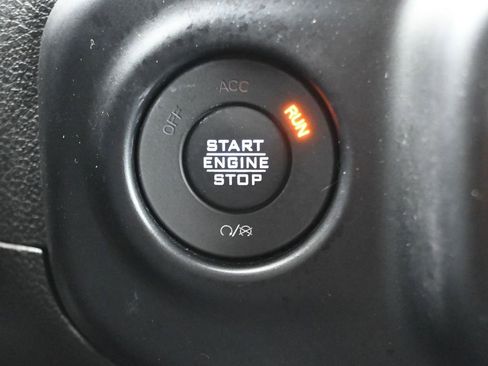 Used 2023 Jeep Gladiator Sport image 23