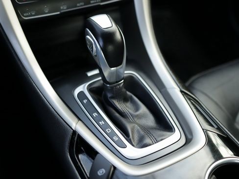 Used 2014 Ford Fusion SE w/ Equipment Group 202A image 16