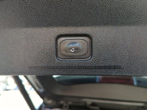 Used 2018 Ford Explorer XLT w/ Equipment Group 202A image 25