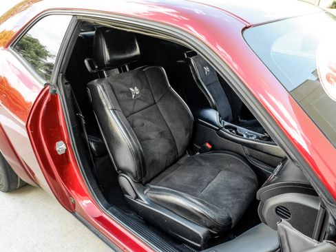 Used 2022 Dodge Challenger R/T Scat Pack RWD image 22