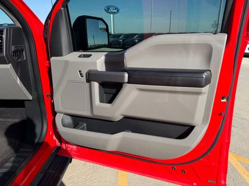 Used 2017 Ford F150 XLT image 29