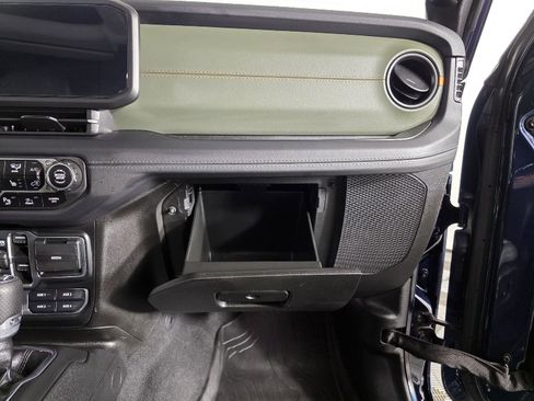 Used 2025 Jeep Gladiator Mojave image 28