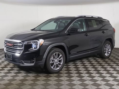 Used 2023 GMC Terrain SLT w/ Infotainment Package II AWD/4WD image 8