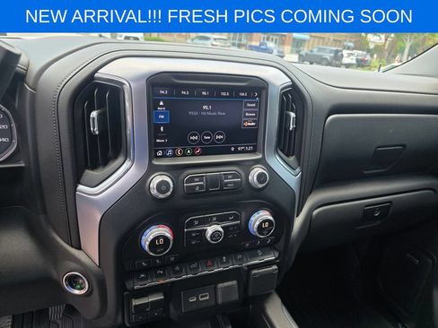Used 2019 GMC Sierra 1500 SLT w/ SLT Premium Plus Package AWD/4WD image 10