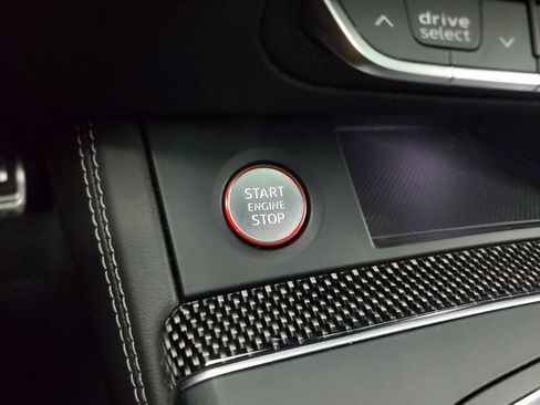 Used 2018 Audi SQ5 Prestige AWD/4WD image 32