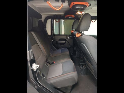 Used 2021 Jeep Gladiator Mojave image 11