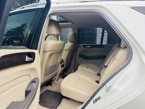 Used 2014 Mercedes-Benz ML 350 4MATIC w/ Premium 1 Package image 8