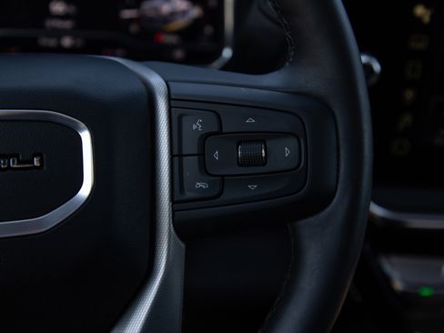 Used 2025 GMC Sierra 3500 Denali AWD/4WD image 19