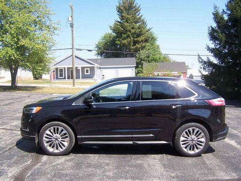 Used 2020 Ford Edge Titanium w/ Equipment Group 301A image 5