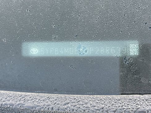 Used 2025 Toyota Corolla LE image 9