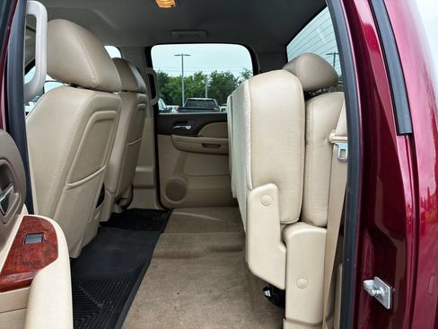 Used 2013 Chevrolet Silverado 2500 LTZ w/ LTZ Plus Package RWD image 21