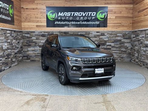 Used 2022 Jeep Compass Limited AWD/4WD image 2