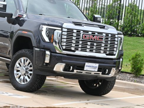 Used 2024 GMC Sierra 3500 Denali w/ Denali Reserve Package AWD/4WD image 44