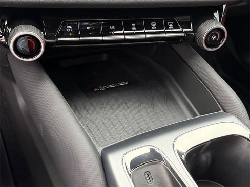 New 2026 Chevrolet Equinox EV RS image 17