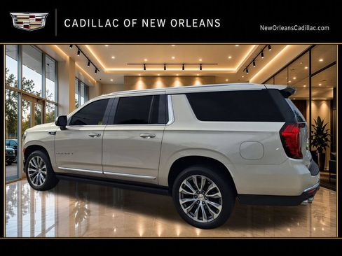 Used 2021 GMC Yukon XL Denali w/ Denali Premium Package RWD image 5