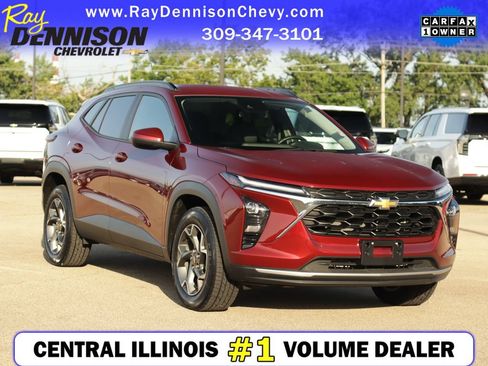 Used 2025 Chevrolet Trax LT w/ LT Convenience Package FWD image 1