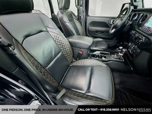 Used 2021 Jeep Wrangler Unlimited Sahara image 29