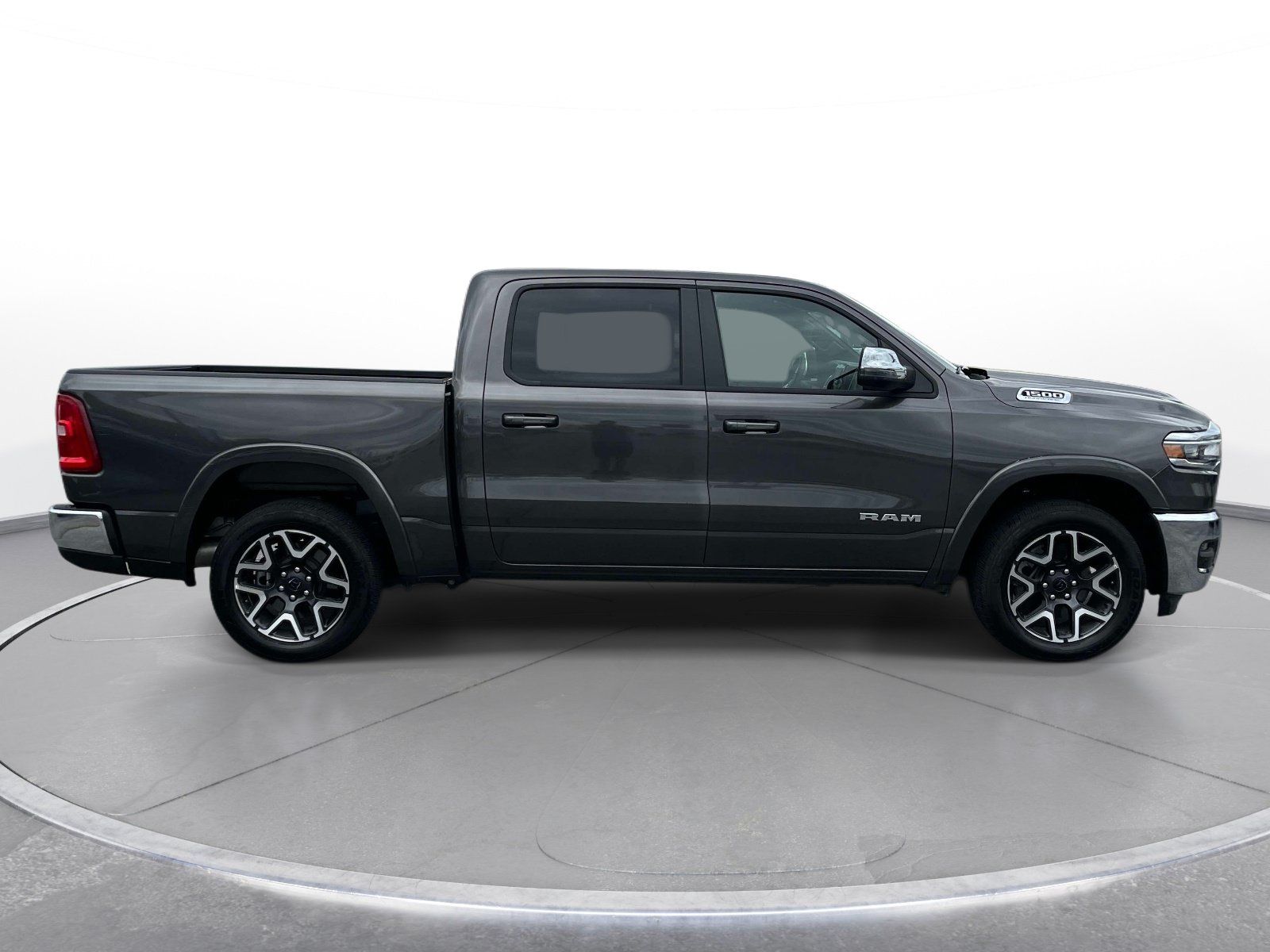 Used 2026 RAM 1500 Laramie AWD/4WD image 3