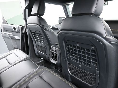 New 2025 Ford Bronco Badlands image 10
