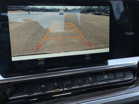 Used 2022 Chevrolet Silverado 1500 LT w/ Protection Package image 8