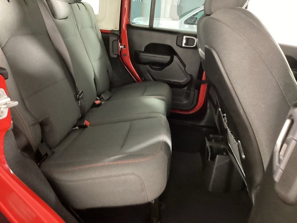 Used 2026 Jeep Wrangler Unlimited Rubicon AWD/4WD image 26