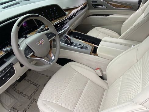 Used 2021 Cadillac Escalade Sport Platinum image 19
