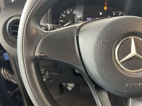 Used 2019 Mercedes-Benz Metris image 13