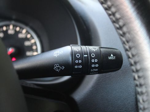 Used 2016 Jeep Renegade 75th Anniversary AWD/4WD image 29