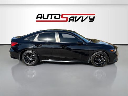 Used 2023 Honda Civic Sport image 8