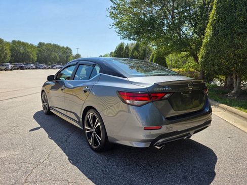 Used 2020 Nissan Sentra SR image 3
