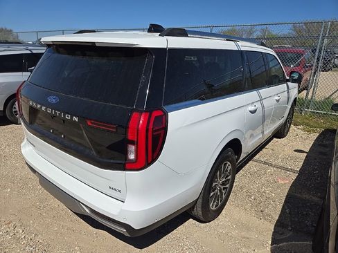 Used 2025 Ford Expedition Max Platinum image 4