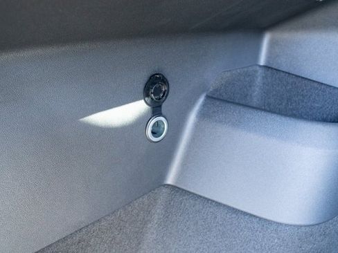 New 2026 Volkswagen Tiguan SE image 36