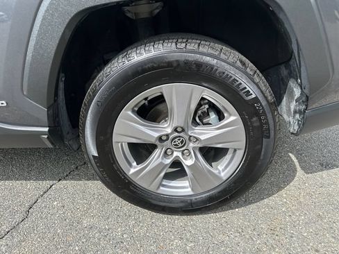 Certified 2025 Toyota RAV4 XLE AWD/4WD image 18