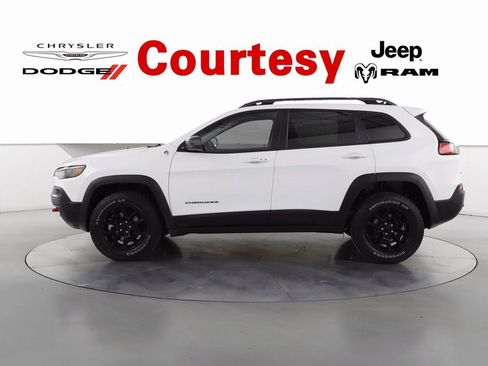 Certified 2021 Jeep Cherokee Trailhawk image 8