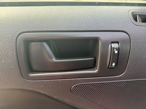 Used 2013 Ford Mustang GT image 15