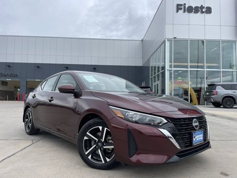 Certified 2024 Nissan Sentra SV image 1