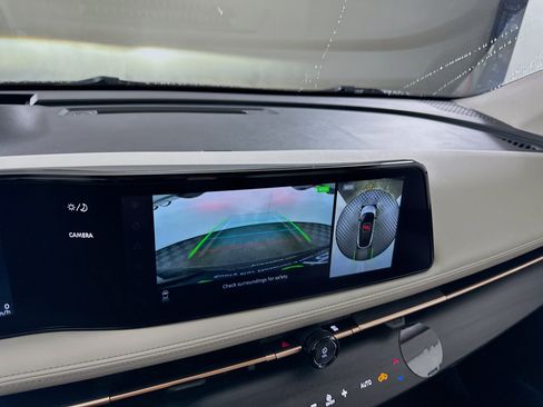 Used 2023 Nissan Ariya FWD image 22