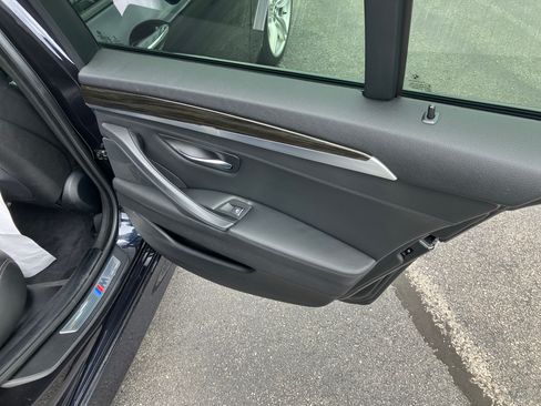 Used 2016 BMW 550i xDrive Sedan AWD/4WD image 11