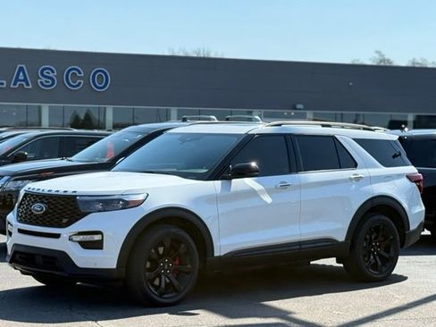 Certified 2024 Ford Explorer ST w/ Equipment Group 401A AWD/4WD image 40