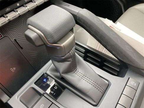 Certified 2025 Toyota Tacoma Limited image 23