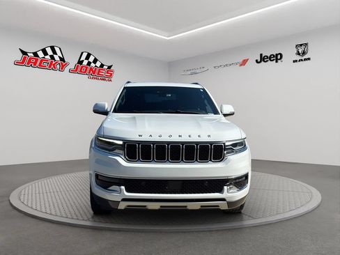 Used 2022 Jeep Wagoneer Series II AWD/4WD image 13