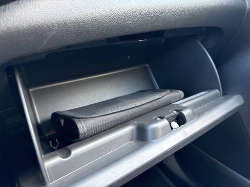 Certified 2022 Buick Encore Preferred w/ Safety Package image 30