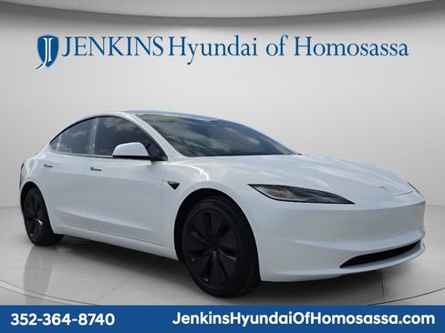 Used 2025 Tesla Model 3 RWD image 1