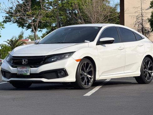 Used 2019 Honda Civic Sport image 9
