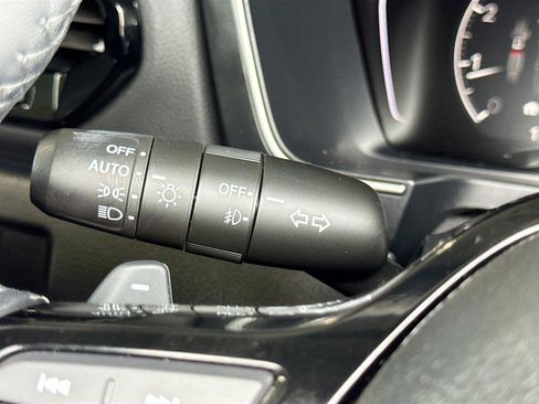Used 2025 Honda Pilot Touring image 5