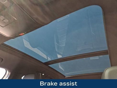 Used 2022 Volkswagen Tiguan SEL R-Line image 17