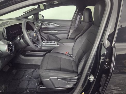 Used 2025 Chevrolet Equinox EV LT FWD image 9