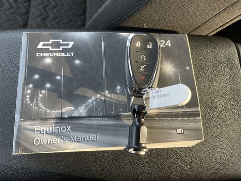 Used 2024 Chevrolet Equinox LT image 44