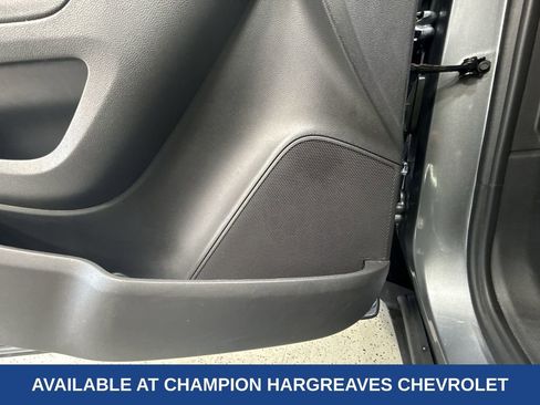 Used 2020 Chevrolet Trax LT w/ LT Convenience Package FWD image 32